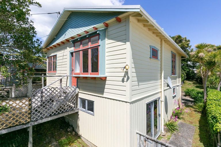 Photo of property in 61 Standen Street, Karori, Wellington, 6012