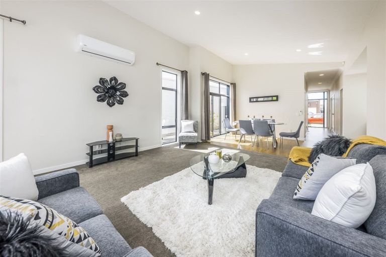 Photo of property in 20 Liberation Road, Papakura, 2110