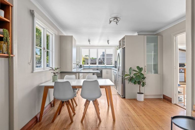 Photo of property in 33 Mission Street, Waterloo, Lower Hutt, 5011