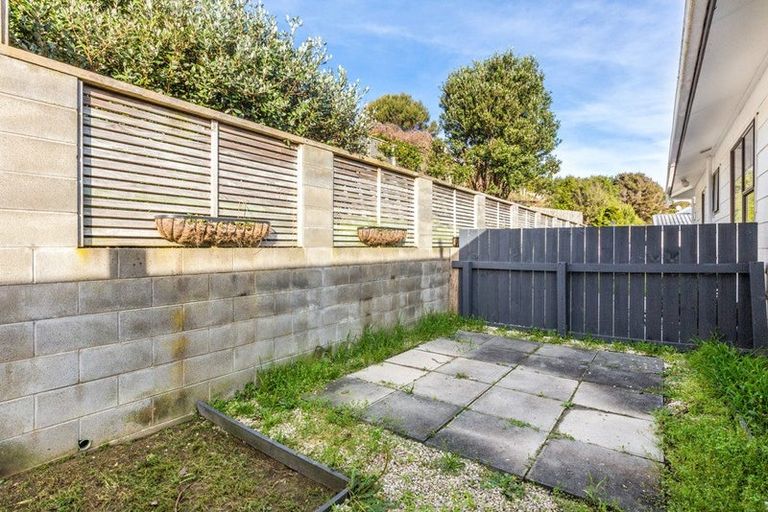 Photo of property in 49a Albatross Close, Whitby, Porirua, 5024