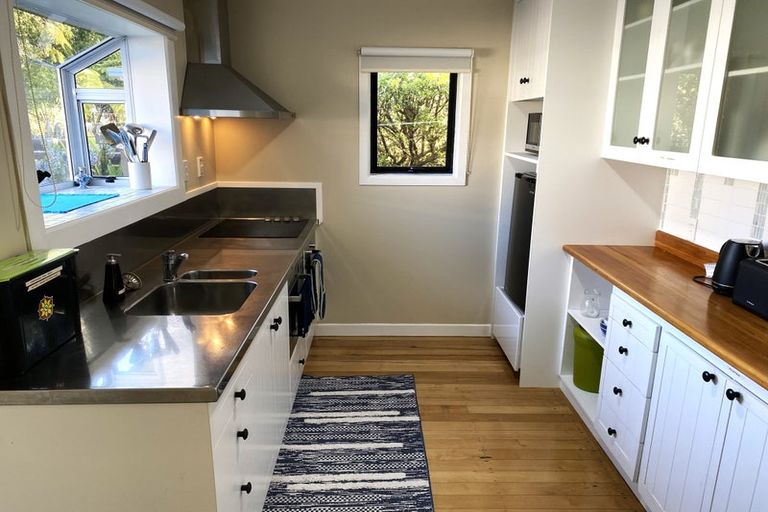 Photo of property in 9 Cooper Avenue, Holdens Bay, Rotorua, 3010