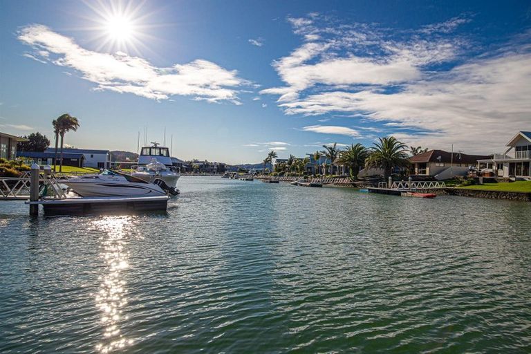 Photo of property in 162a Waterways Parade, Pauanui, Hikuai, 3579