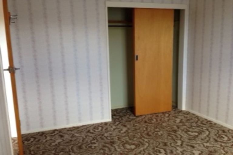 Photo of property in 5 Savage Crescent, Upper Hutt Central, Upper Hutt, 5018