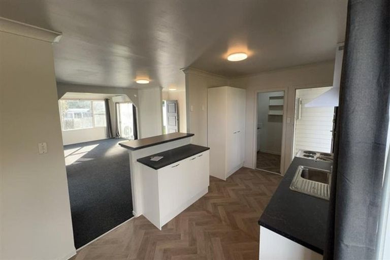 Photo of property in 32 Aurea Avenue, Pakuranga, Auckland, 2010