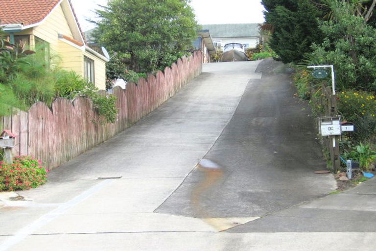 Photo of property in 16 Eagle Place, Red Beach, 0932