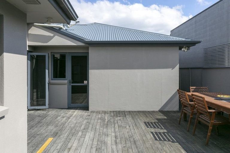 Photo of property in 2/94 Harvey Street, Waipahihi, Taupo, 3330