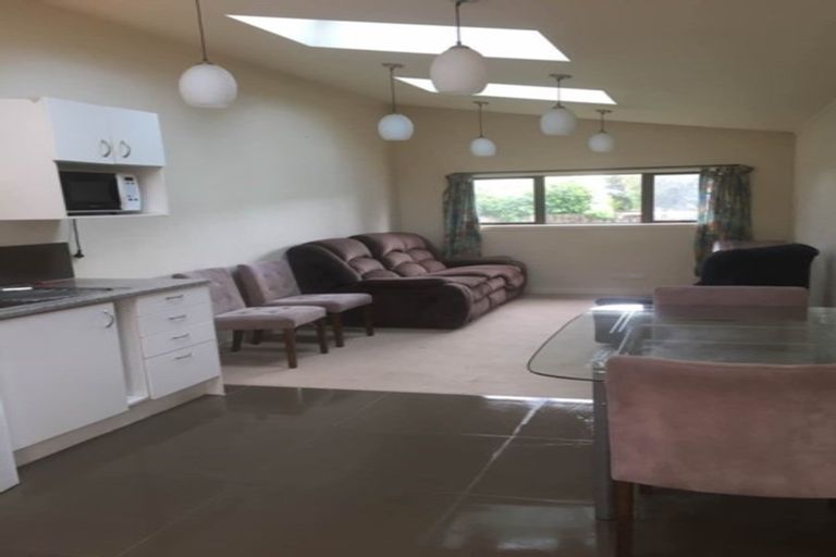 Photo of property in 8 Keldale Place, Forrest Hill, Auckland, 0620