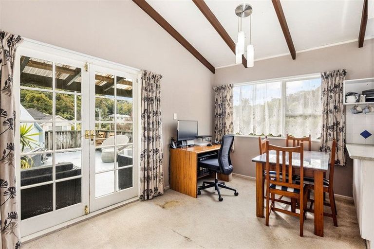 Photo of property in 47b Chester Road, Tawa, Wellington, 5028