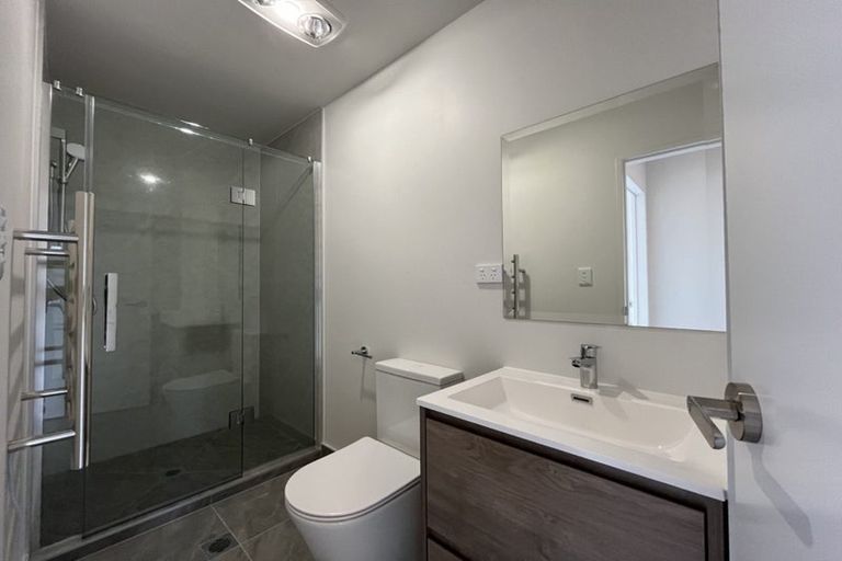 Photo of property in 7 Paetai Lane, Te Atatu Peninsula, Auckland, 0610