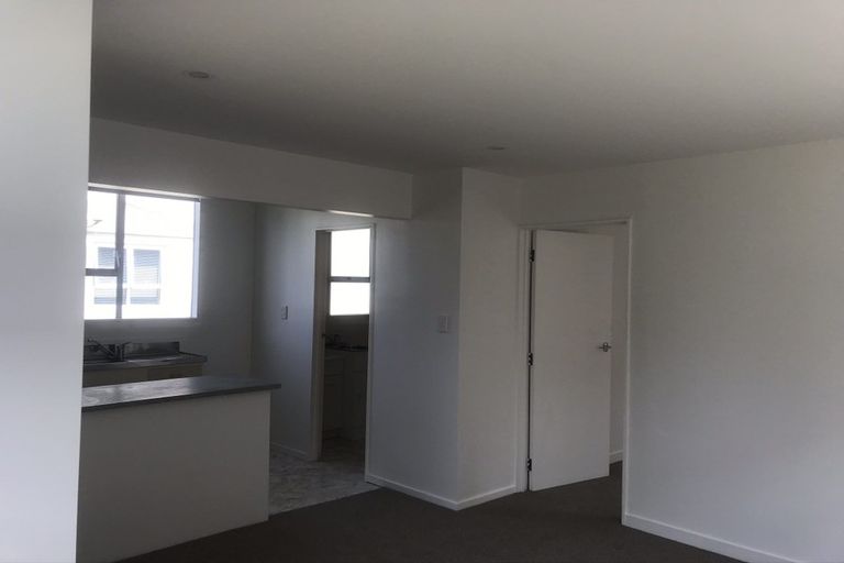 Photo of property in 21/125 Queens Drive, Lyall Bay, Wellington, 6022