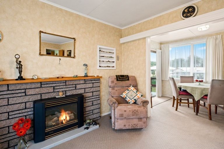 Photo of property in 14 Elliott Crescent, Owhata, Rotorua, 3010