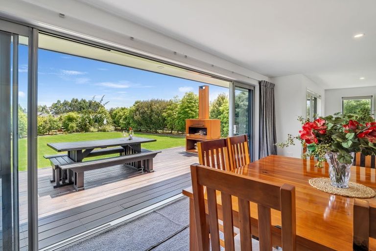Photo of property in 17 Westwood Drive, Aokautere, Palmerston North, 4471