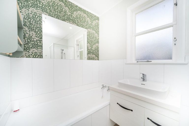 Photo of property in 36 Ronberg Street, Highbury, Palmerston North, 4412