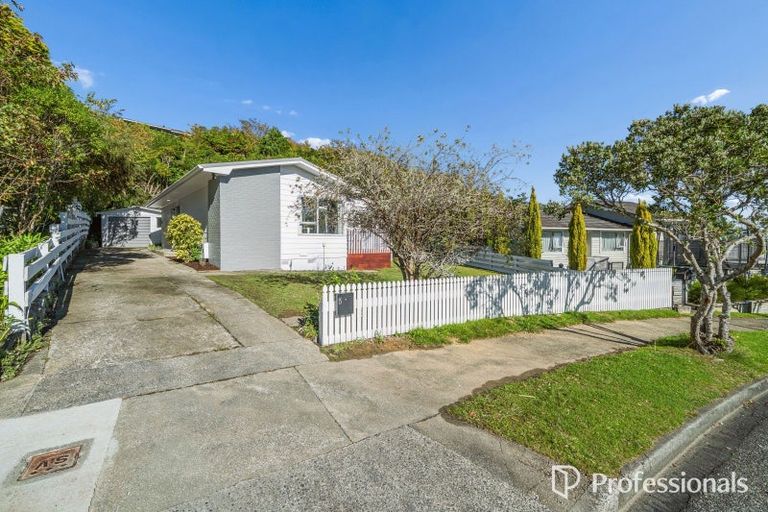 Photo of property in 13 Christchurch Crescent, Kelson, Lower Hutt, 5010