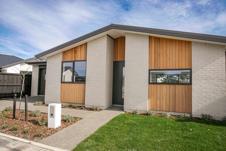 Photo of property in 24 Kekewai Place, Halswell, 8025