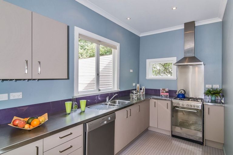 Photo of property in 74 Para Street, Miramar, Wellington, 6022