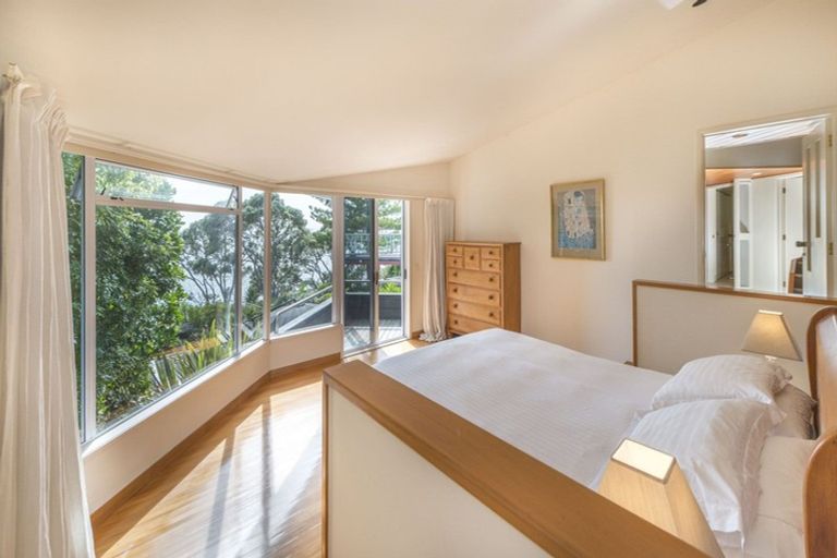 Photo of property in 7 Bournemouth Terrace, Murrays Bay, Auckland, 0630