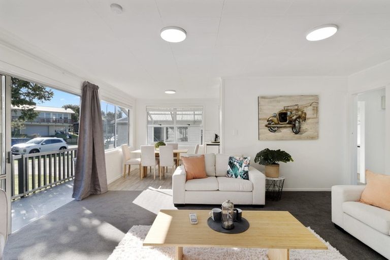 Photo of property in 23 Kowhai Street, Hamilton Lake, Hamilton, 3204