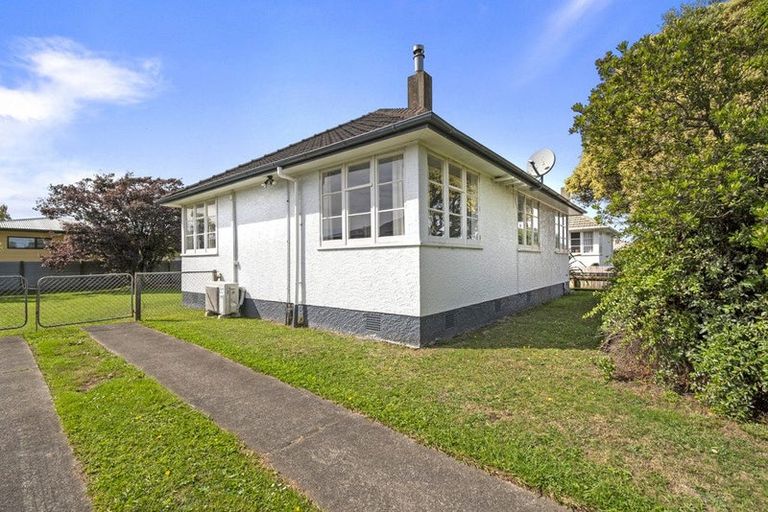 Photo of property in 3 Upham Terrace, Roslyn, Palmerston North, 4414