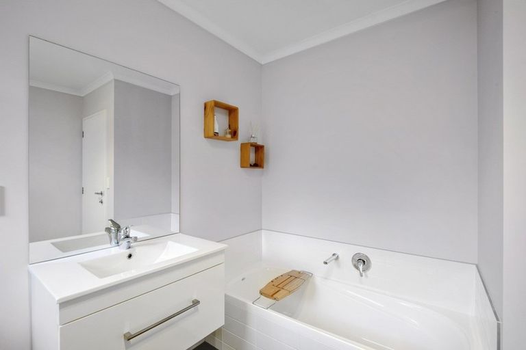 Photo of property in 6 Hurutini Way, Halswell, Christchurch, 8025