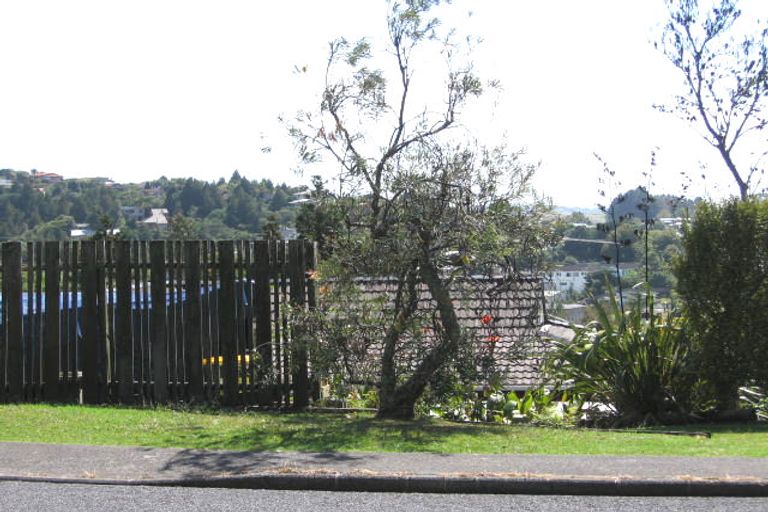 Photo of property in 8 Danbury Drive, Torbay, Auckland, 0630