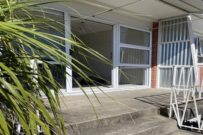 Photo of property in 5/54 Sale Street, Cockle Bay, Auckland, 2014