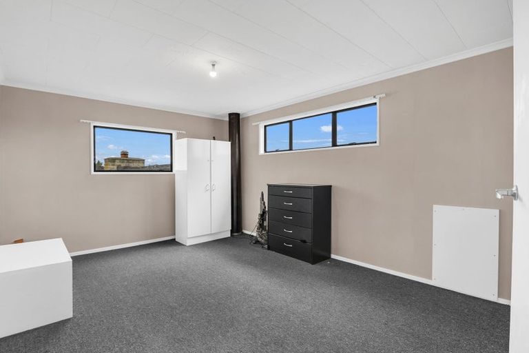 Photo of property in 7 Kowai Place, Amberley, 7410