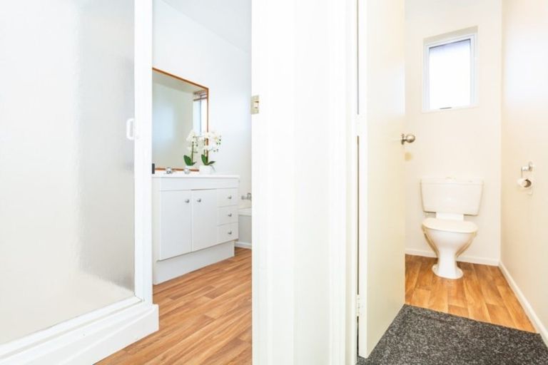 Photo of property in 2/18a Thistledown Place, Woolston, Christchurch, 8062