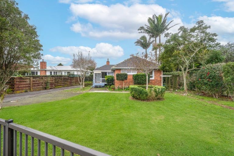 Photo of property in 56 Botany Road, Botany Downs, Auckland, 2010