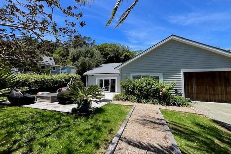 Photo of property in 57 Buckleton Road, Tawharanui Peninsula, Matakana, 0986