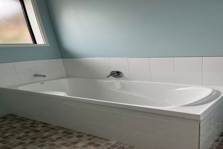 Photo of property in 64 Frank Street, Gore, 9710