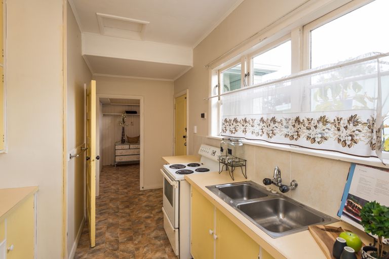 Photo of property in 236 Blenheim Road, Riccarton, Christchurch, 8041