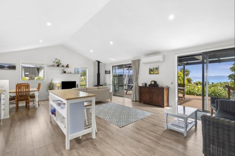 Photo of property in 20 Pohutukawa Place, Pohara, Takaka, 7183