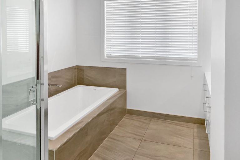 Photo of property in 24 Kaituna Place, Te Awa, Napier, 4110