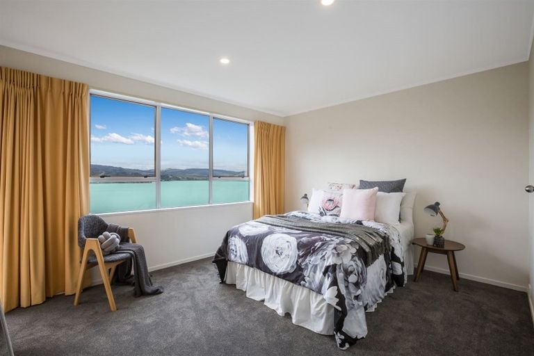Photo of property in 3/52 Penryn Drive, Camborne, Porirua, 5026