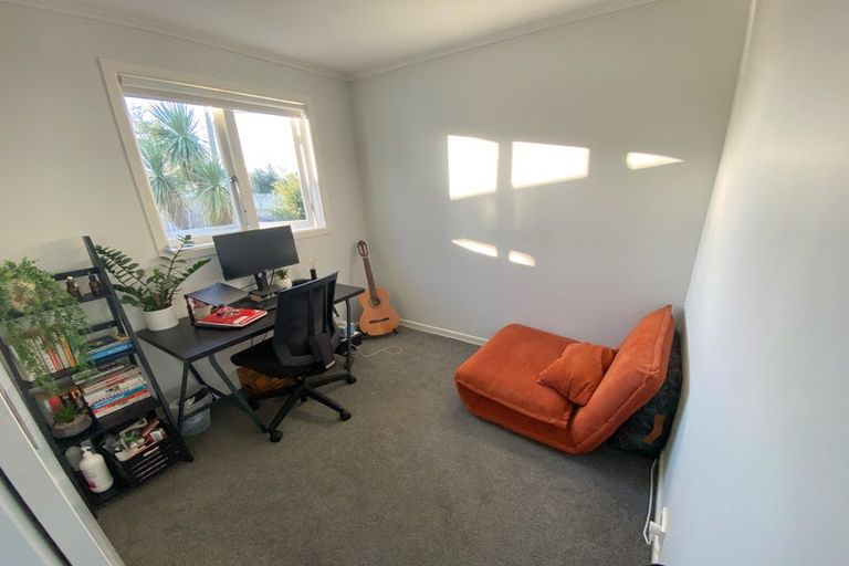 Photo of property in 1/49 Verran Road, Birkenhead, Auckland, 0626