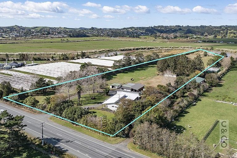 Photo of property in 2246 State Highway 16, Helensville, 0875