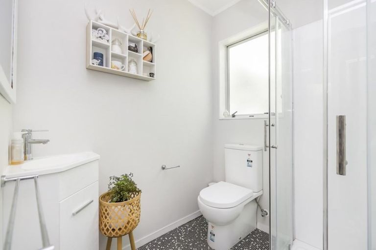 Photo of property in 19 Westhaven Drive, Tawa, Wellington, 5028