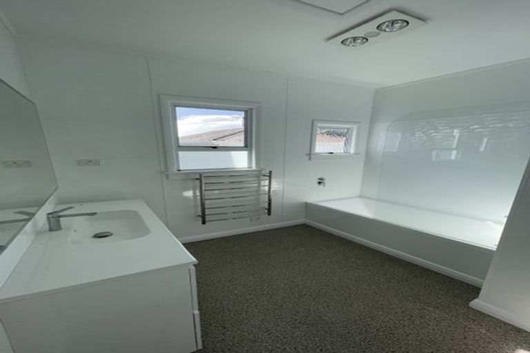 Photo of property in 25 Waimea Street, Westown, New Plymouth, 4310