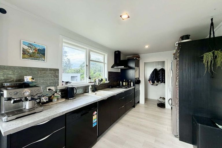 Photo of property in 5 Konini Street, Inglewood, 4330