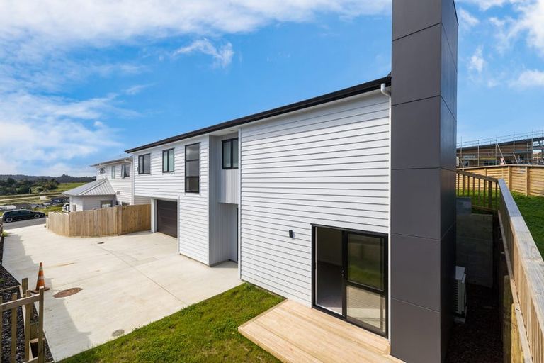 Photo of property in 1 Sunnyheights Road, Orewa, 0931