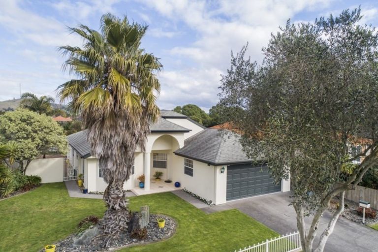 Photo of property in 59 Corinth Grove, Papamoa Beach, Papamoa, 3118