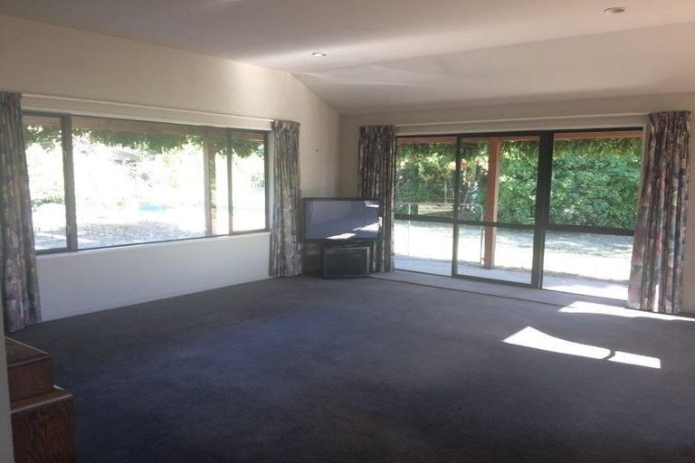 Photo of property in 14 Rata Street, Wanaka, 9305