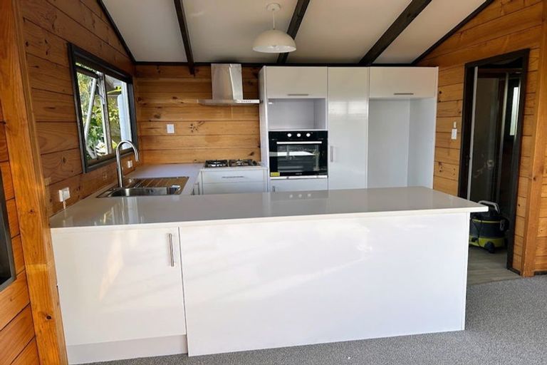 Photo of property in 26 Kauri Road, Stanmore Bay, Whangaparaoa, 0932