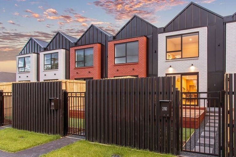 Photo of property in 2/80 Milton Street, Somerfield, Christchurch, 8024