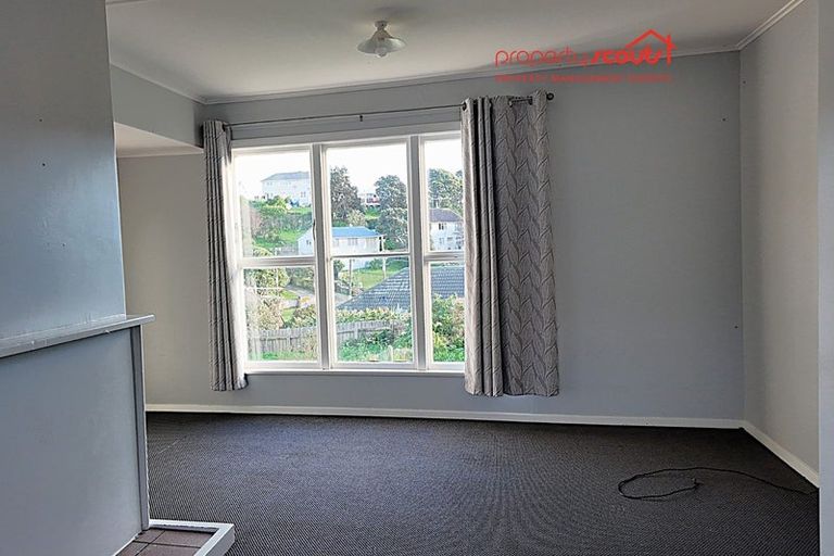 Photo of property in 78-80 Hereford Street, Cannons Creek, Porirua, 5024