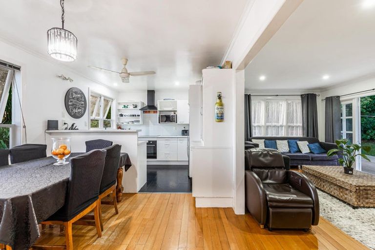 Photo of property in 77 Royal Road, Massey, Auckland, 0614