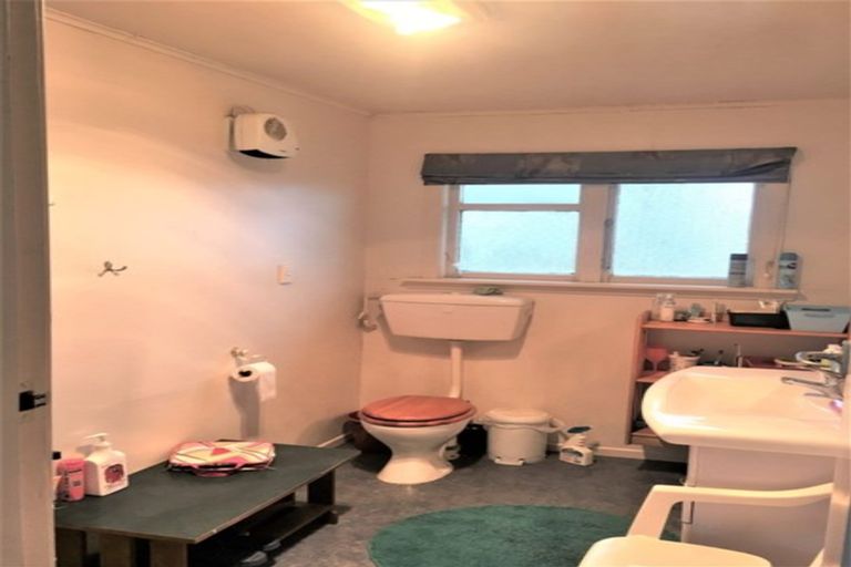 Photo of property in 77 Hoani Street, Northcote, Christchurch, 8052