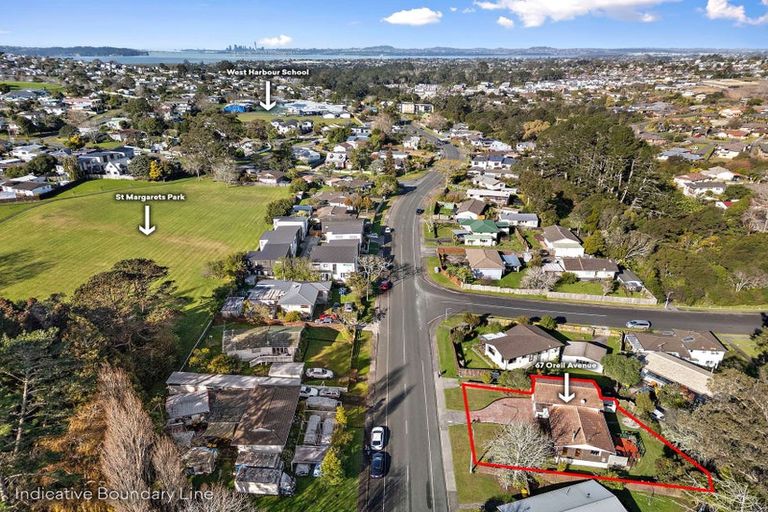 Photo of property in 67 Oreil Avenue, West Harbour, Auckland, 0618