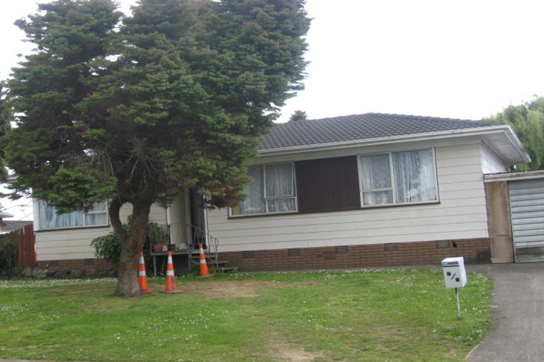 Photo of property in 2/1 Funnell Place, Manurewa, Auckland, 2102